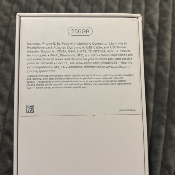 Apple iPhone 8 empty box - Picture 2 of 3